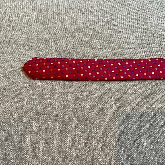 Jos A Bank Silk Made in the USA Diamonds Circles Gold Blue Red Professional Tie - Picture 10 of 10